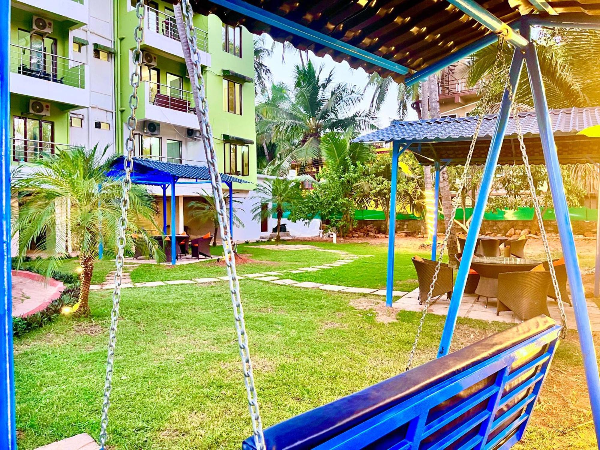 Summer Beach Resort, Goa - #Near Baga Beach #Swimming Pool #Garden #Bar #Lift #Premium Rooms #Property Of The Year #70565-84665 卡兰古特 外观 照片