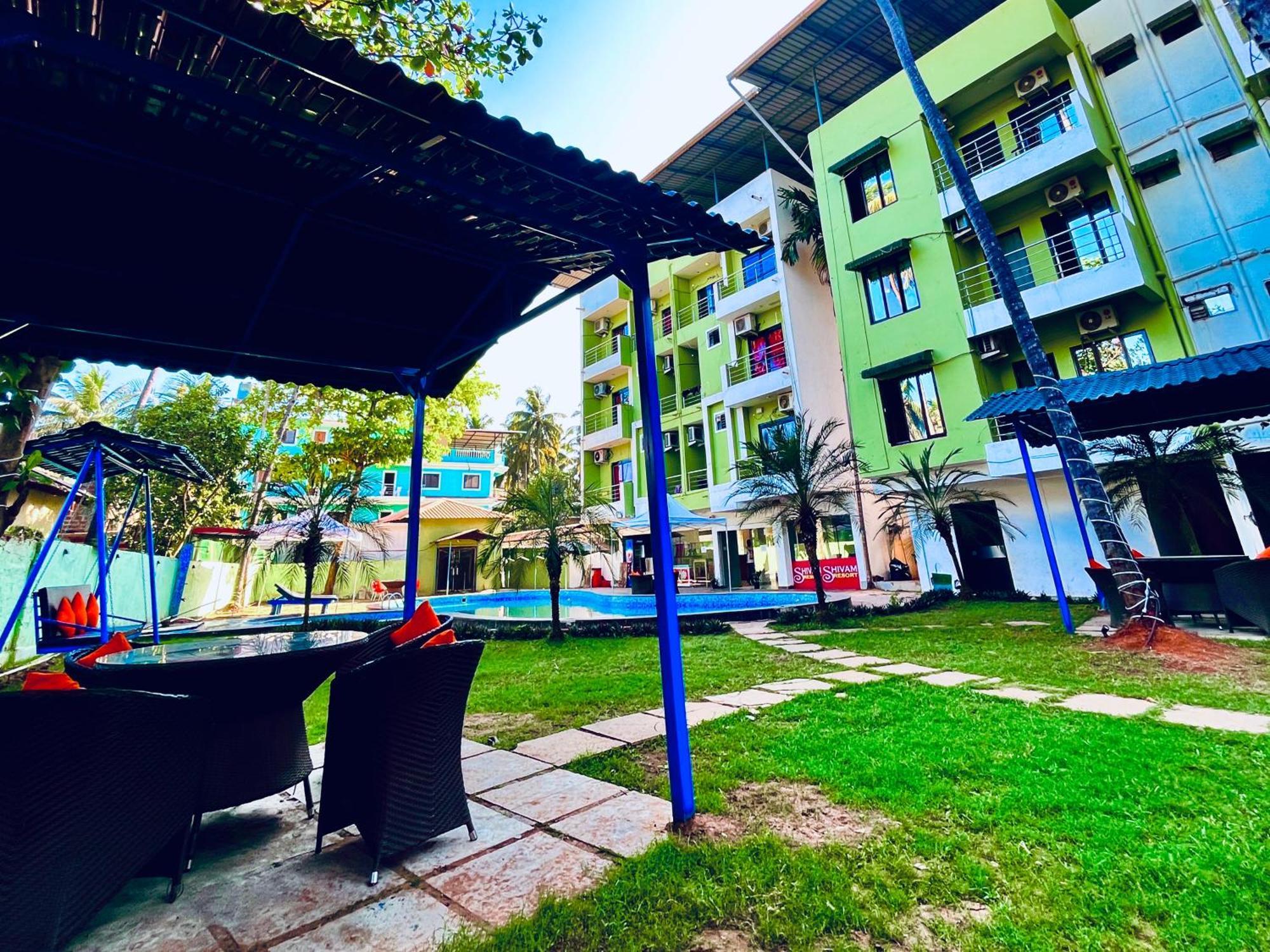 Summer Beach Resort, Goa - #Near Baga Beach #Swimming Pool #Garden #Bar #Lift #Premium Rooms #Property Of The Year #70565-84665 卡兰古特 外观 照片