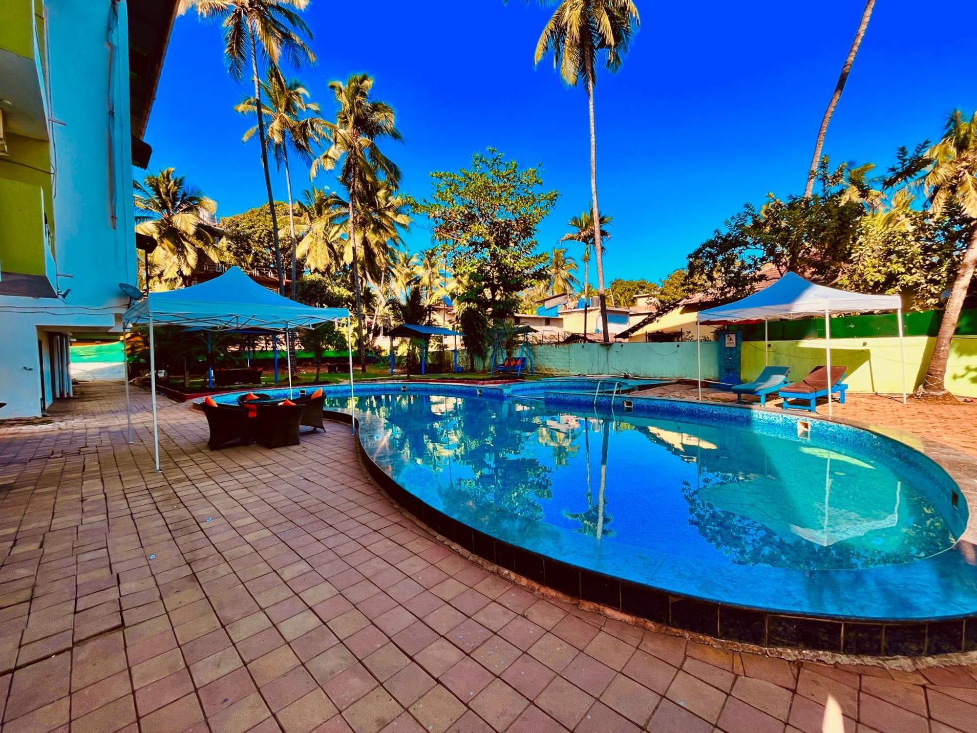 Summer Beach Resort, Goa - #Near Baga Beach #Swimming Pool #Garden #Bar #Lift #Premium Rooms #Property Of The Year #70565-84665 卡兰古特 外观 照片