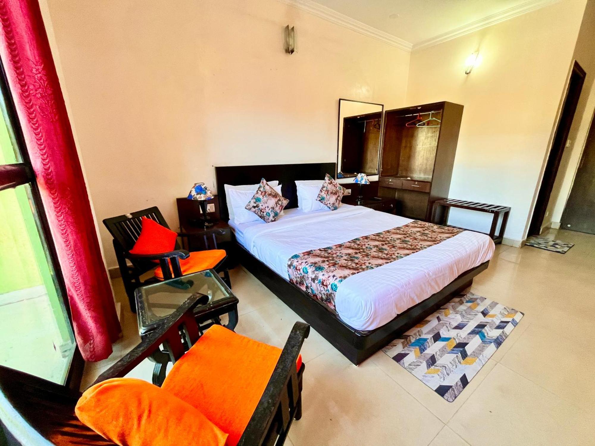 Summer Beach Resort, Goa - #Near Baga Beach #Swimming Pool #Garden #Bar #Lift #Premium Rooms #Property Of The Year #70565-84665 卡兰古特 外观 照片