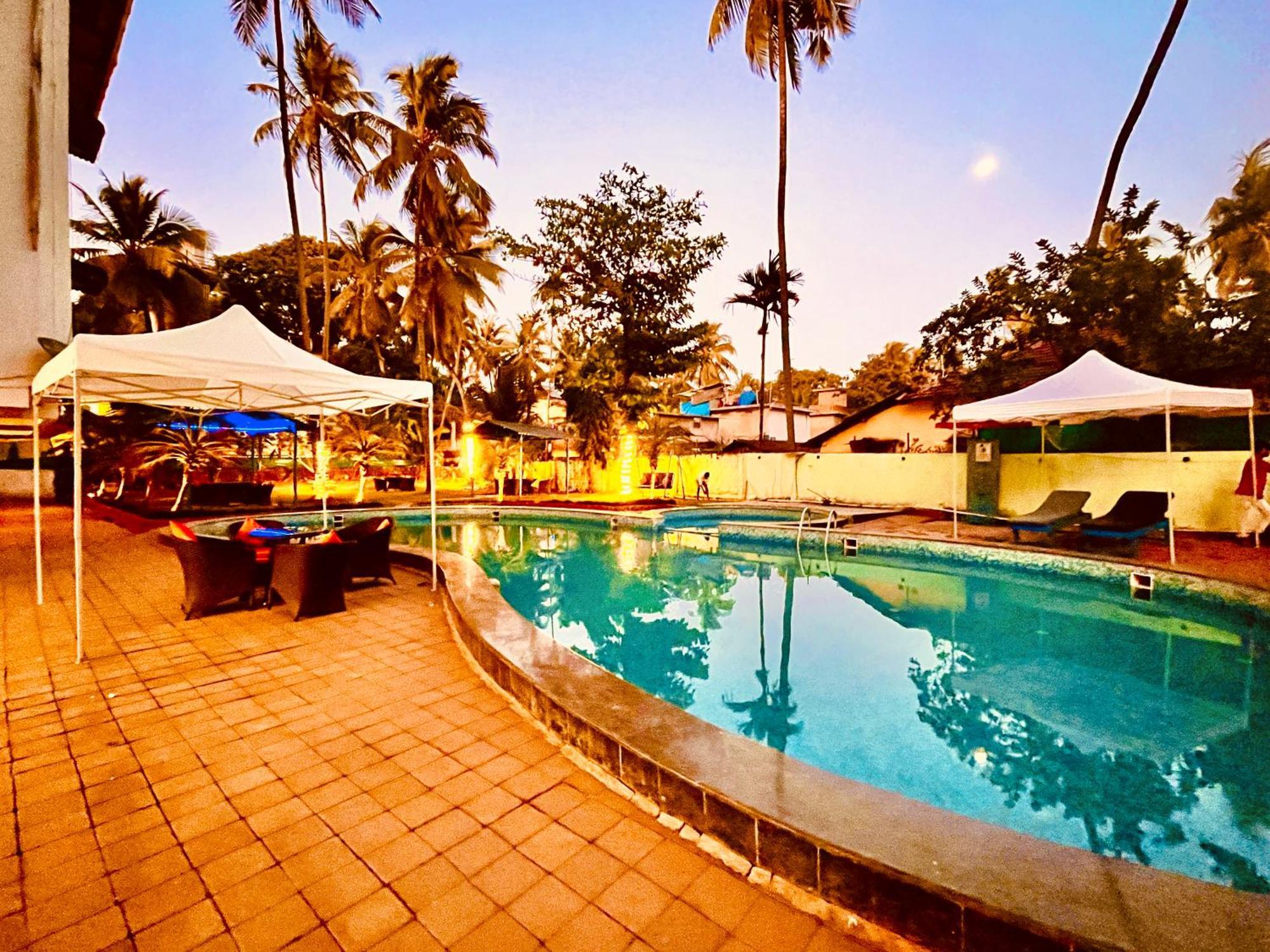 Summer Beach Resort, Goa - #Near Baga Beach #Swimming Pool #Garden #Bar #Lift #Premium Rooms #Property Of The Year #70565-84665 卡兰古特 外观 照片