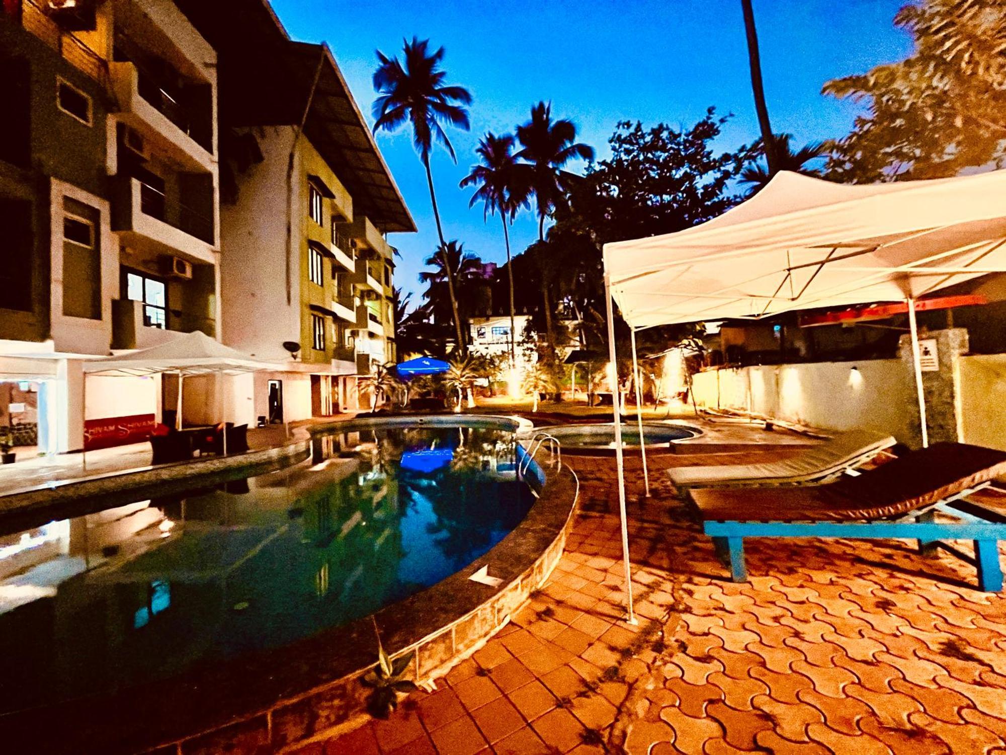 Summer Beach Resort, Goa - #Near Baga Beach #Swimming Pool #Garden #Bar #Lift #Premium Rooms #Property Of The Year #70565-84665 卡兰古特 外观 照片