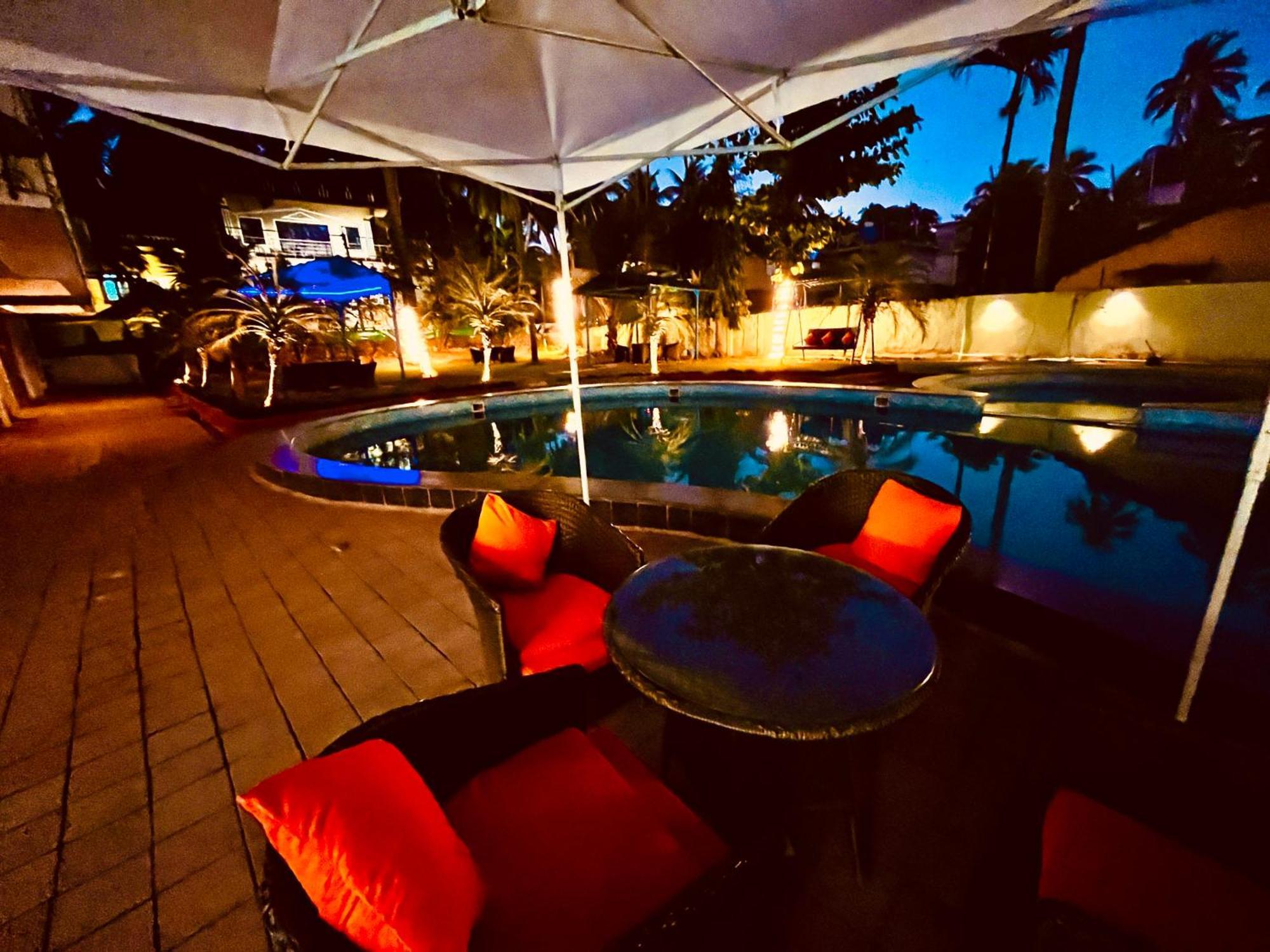 Summer Beach Resort, Goa - #Near Baga Beach #Swimming Pool #Garden #Bar #Lift #Premium Rooms #Property Of The Year #70565-84665 卡兰古特 外观 照片