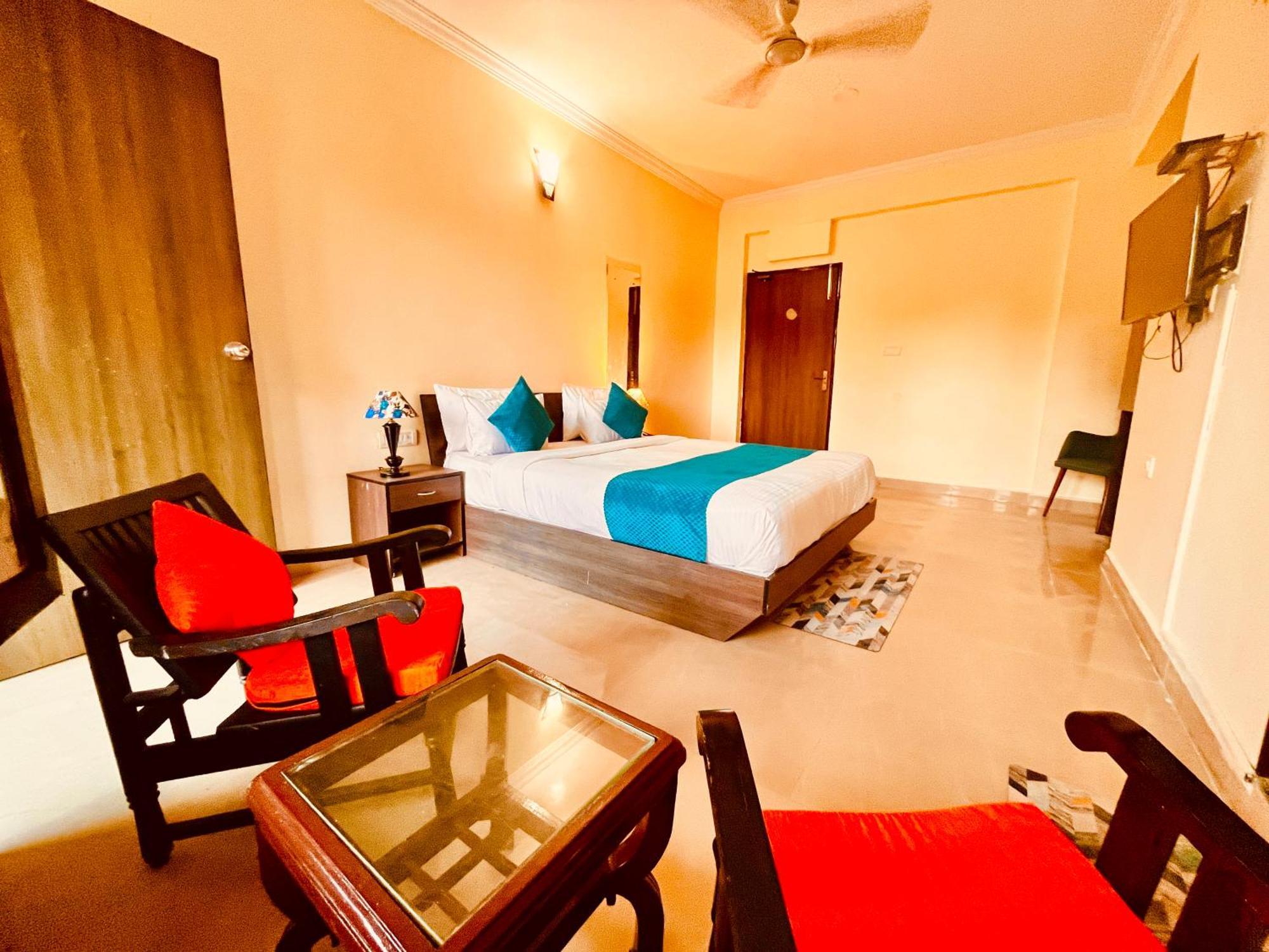 Summer Beach Resort, Goa - #Near Baga Beach #Swimming Pool #Garden #Bar #Lift #Premium Rooms #Property Of The Year #70565-84665 卡兰古特 外观 照片