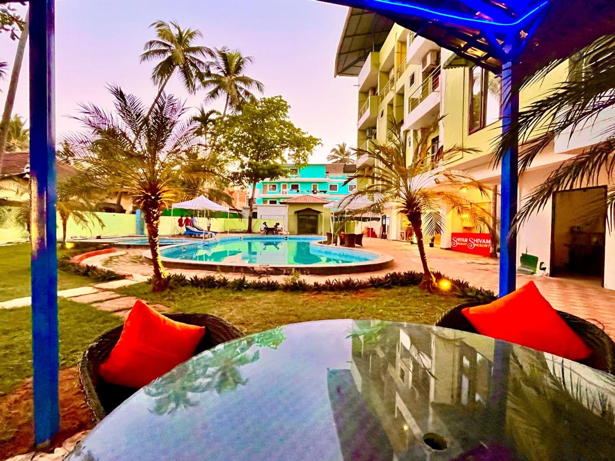 Summer Beach Resort, Goa - #Near Baga Beach #Swimming Pool #Garden #Bar #Lift #Premium Rooms #Property Of The Year #70565-84665 卡兰古特 外观 照片