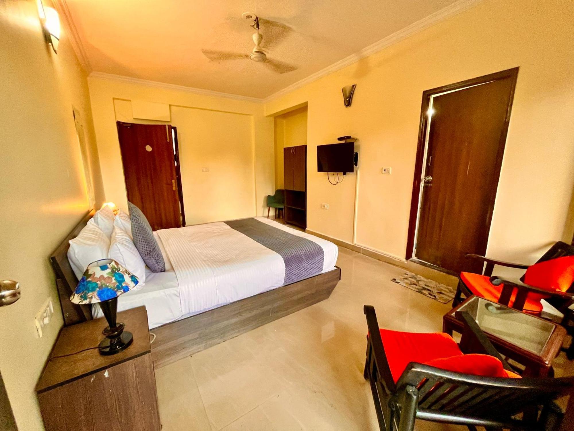 Summer Beach Resort, Goa - #Near Baga Beach #Swimming Pool #Garden #Bar #Lift #Premium Rooms #Property Of The Year #70565-84665 卡兰古特 外观 照片